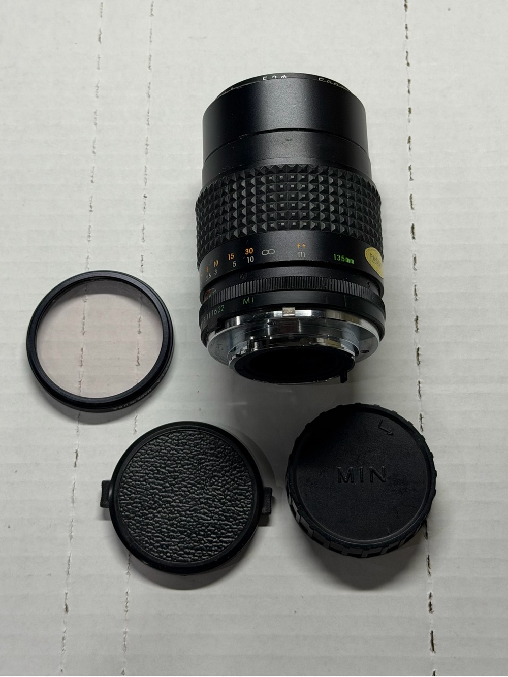 Vintage Focal MC Auto 135mm f/2.8 Minolta MD Telephoto Lens + Tiffen Filter